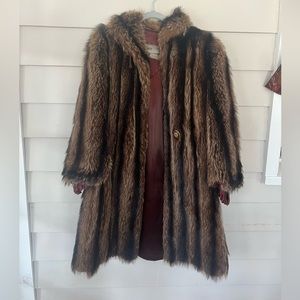 Mid length vintage 1940s  fur coat